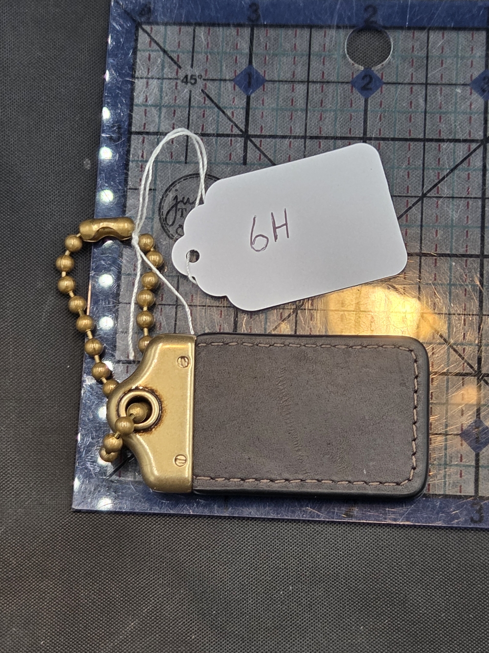 Leather Key Fob with Horse & Carriage Emblem - Brown & Gold - Picture 2 of 2